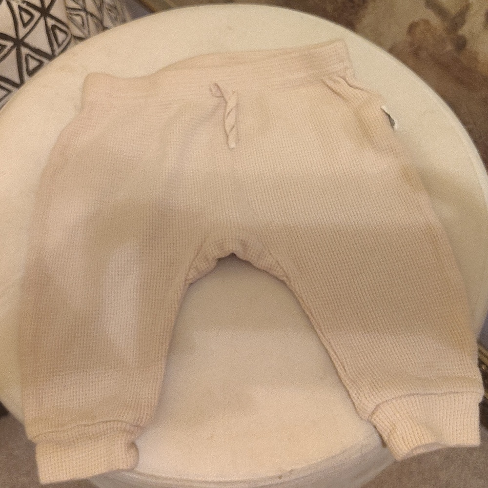 Babys pants